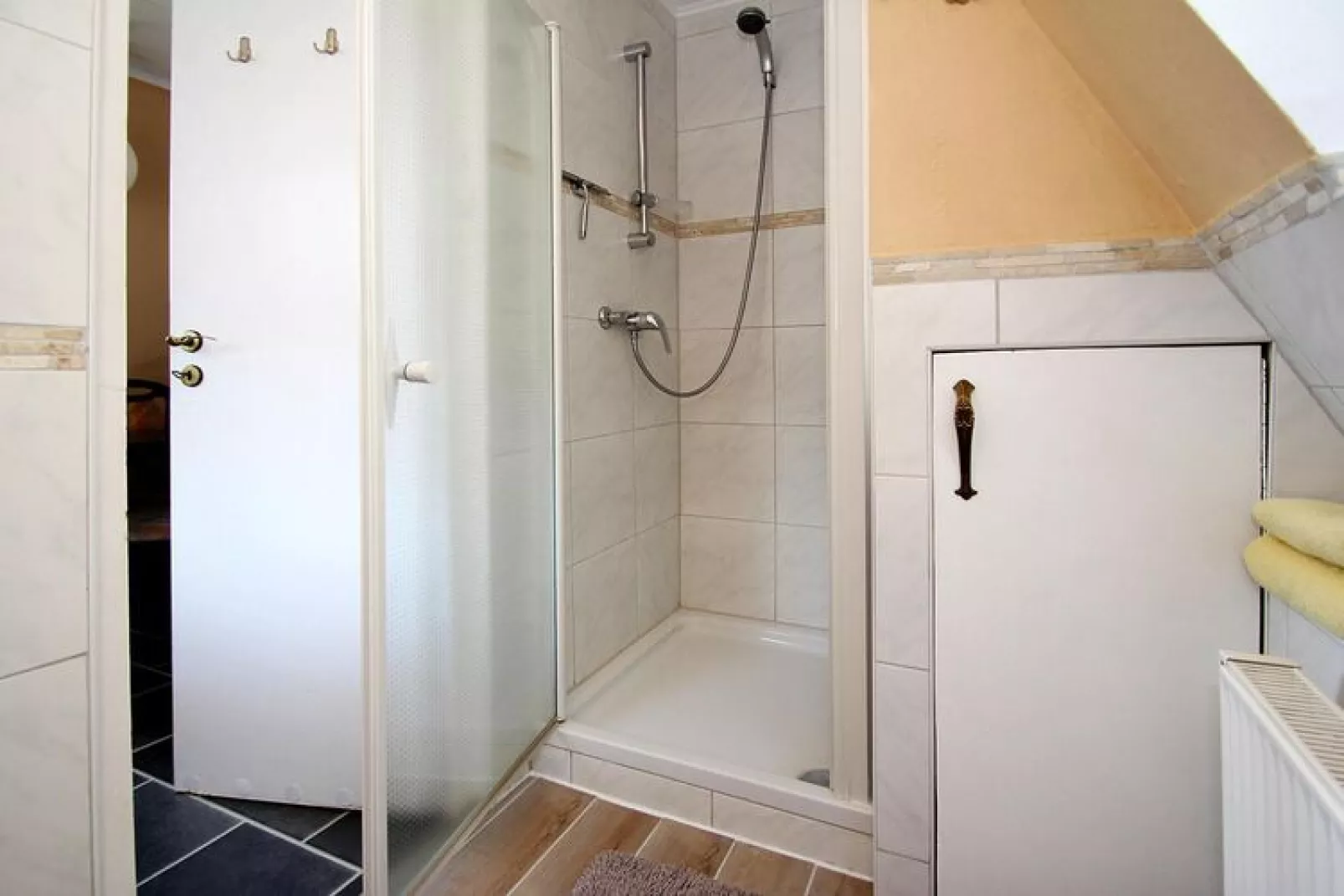 Unser Storchennest 2 Falkensee 42 qm-Bathroom