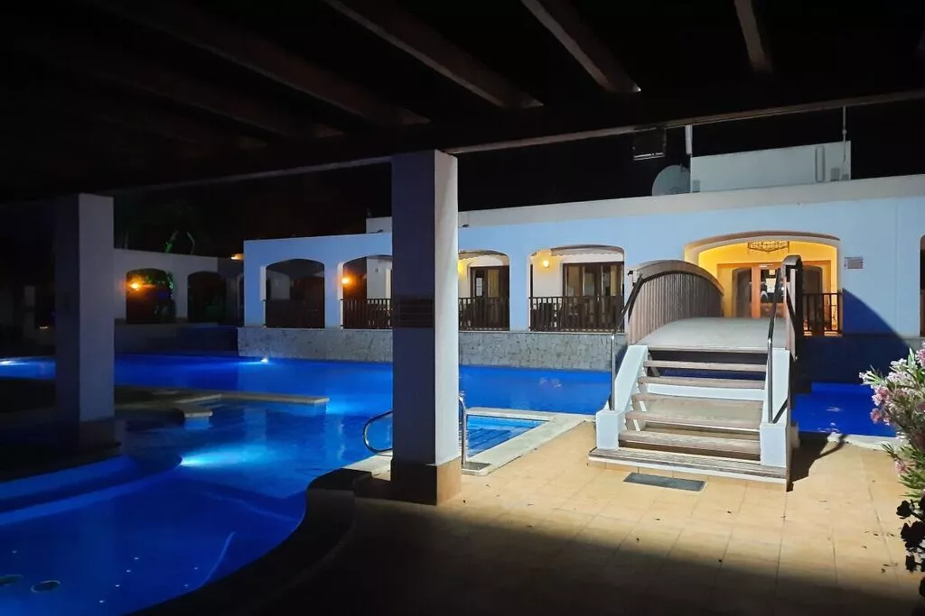 poolofhouse