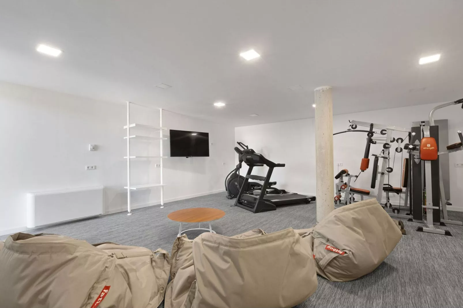 Son Set-Facilities