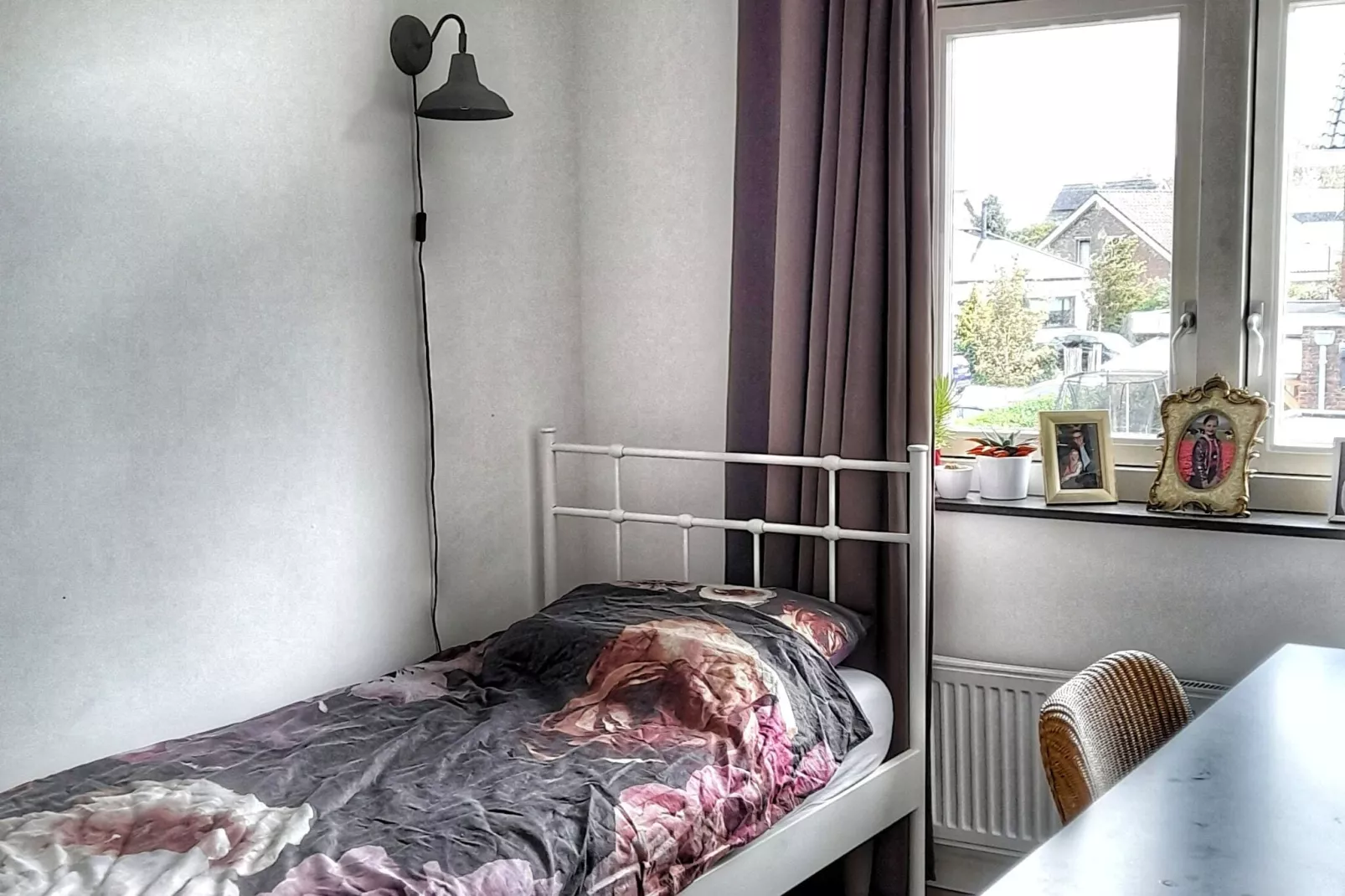 Modern Limmen-Bedroom