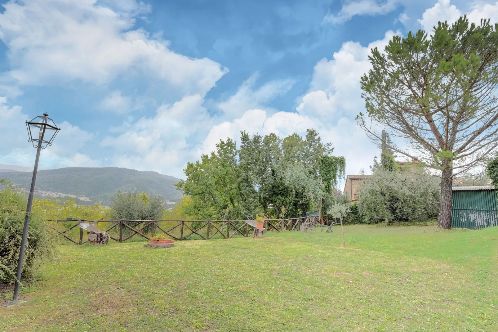 Il Fienile-View summer