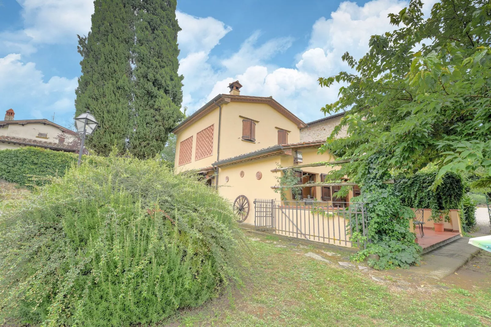 Il Fienile-Exterior summer