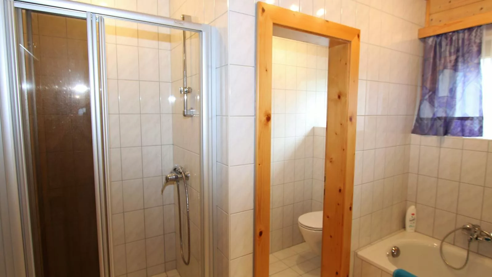 Hilde-Bathroom