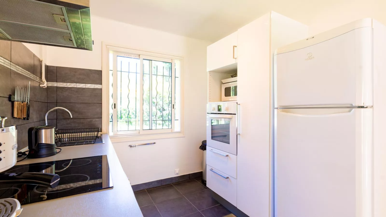 Les Myrtes-Kitchen