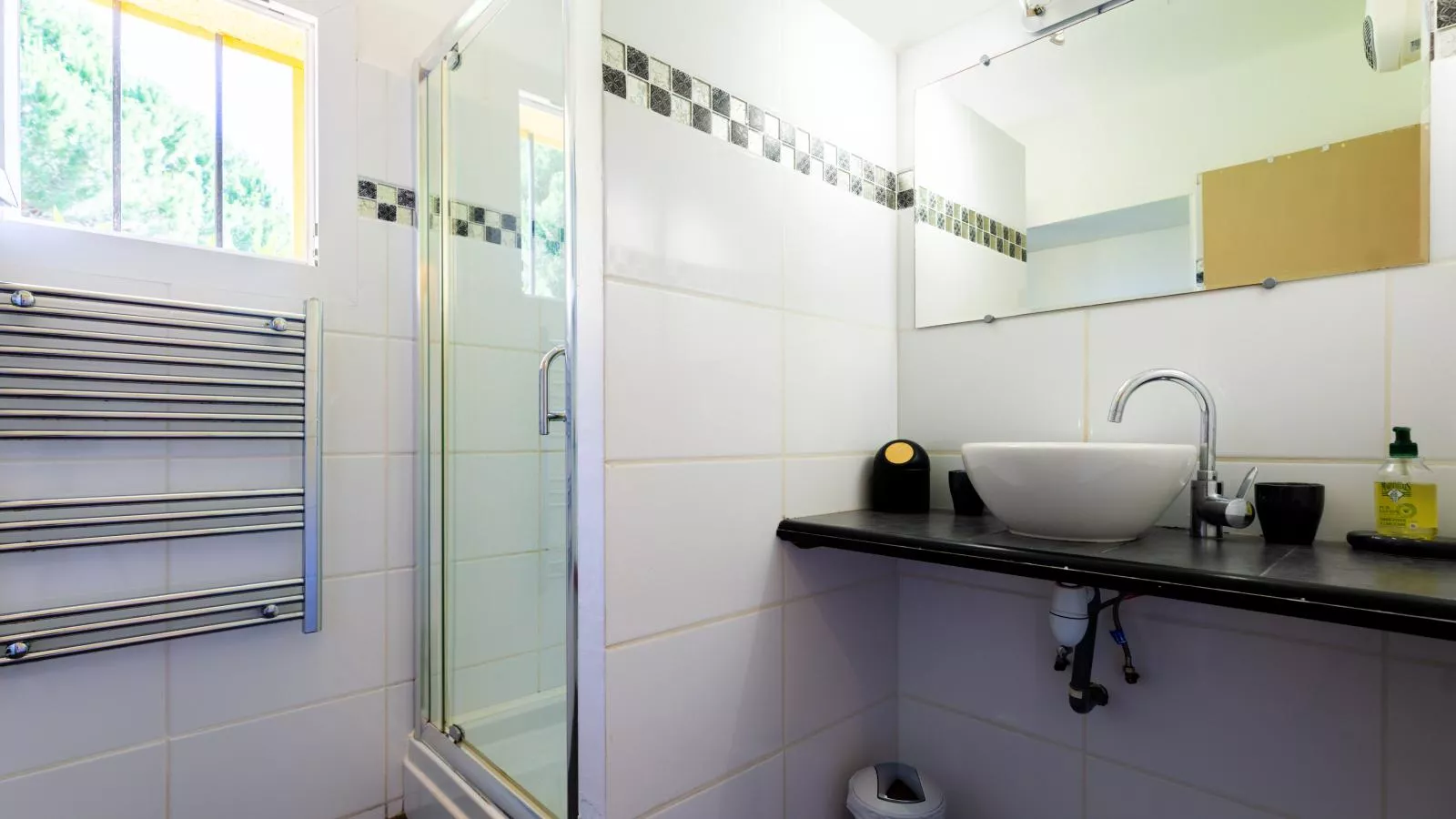 Les Myrtes-Bathroom