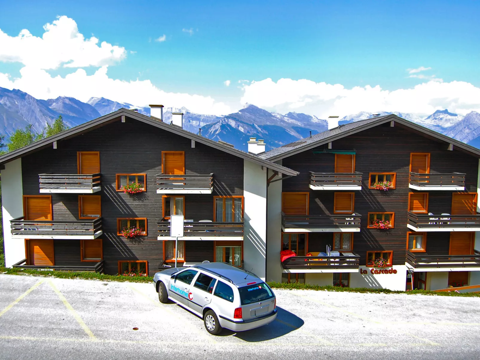 Swiss alps Cocoon Cascade 5-Outside