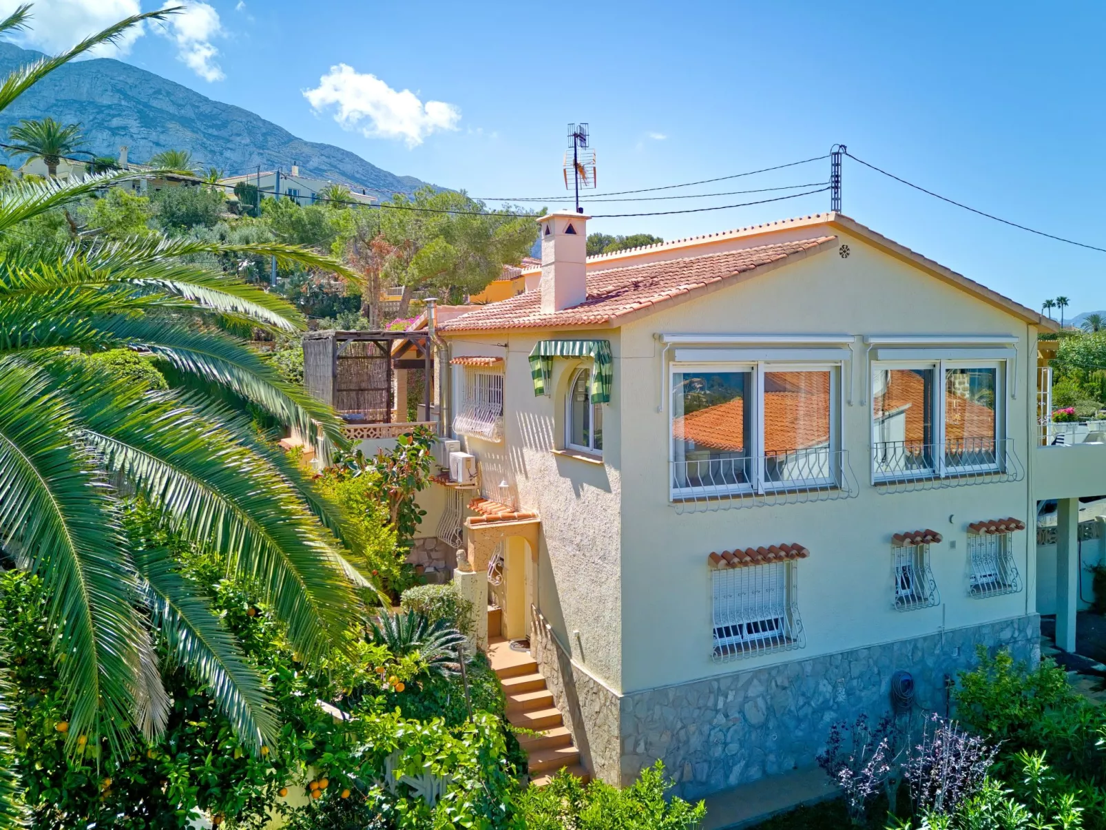 Villa La Colina-Outside