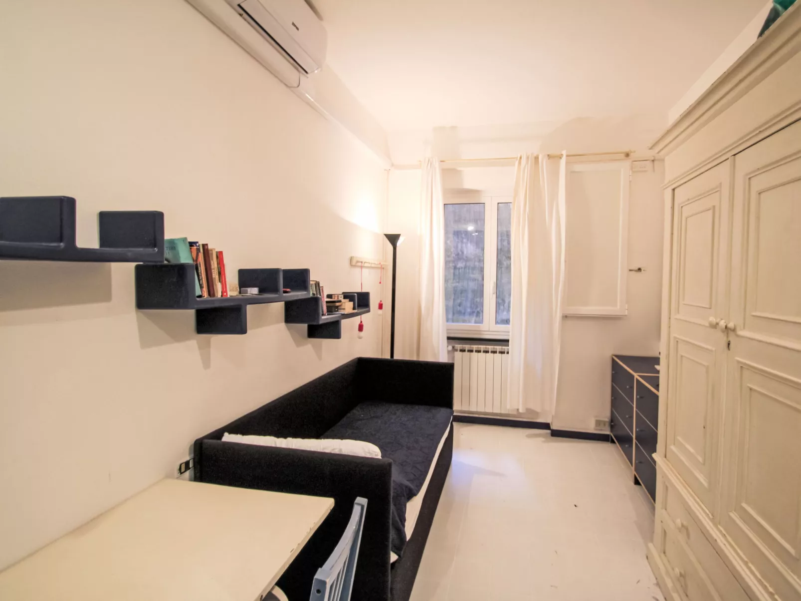 Apt 3-Dedans