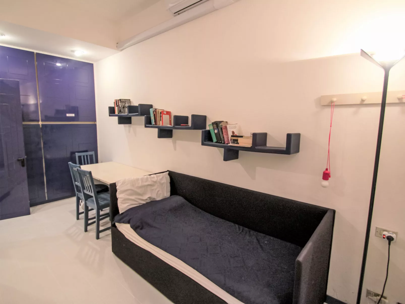 Apt 3-Dedans