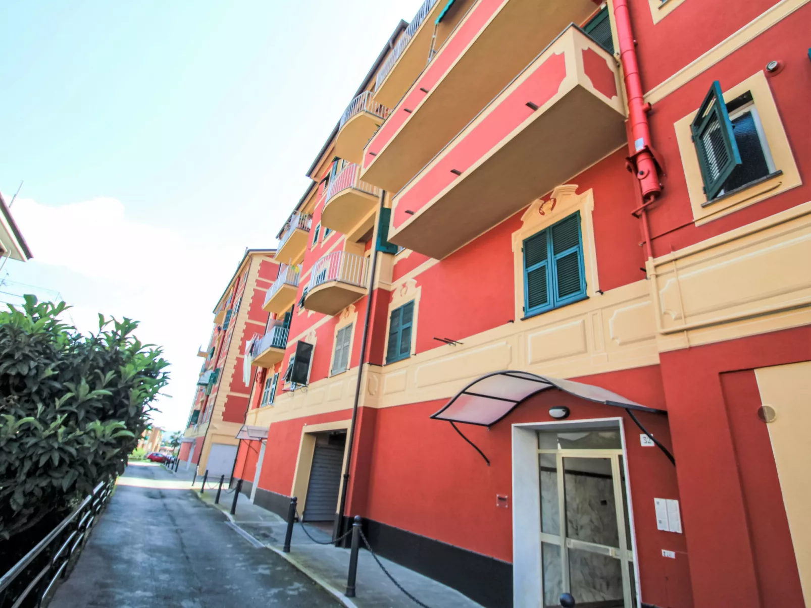 Apt 3-Dehors