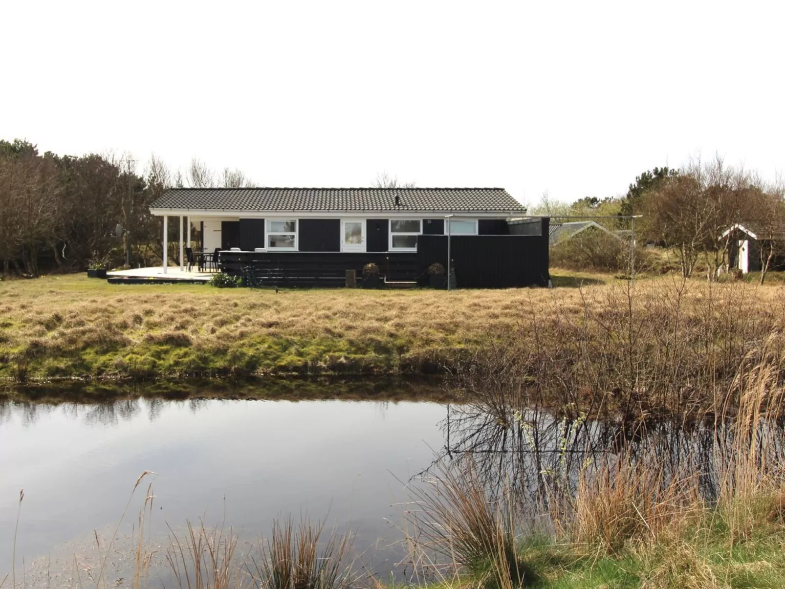 "Bentine" - 400m from the sea