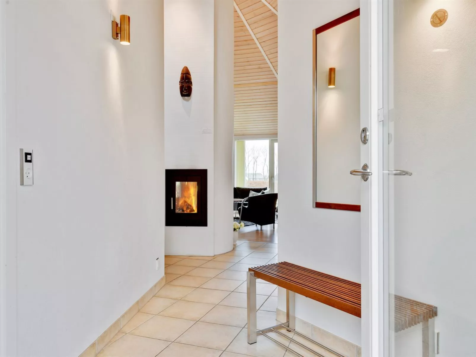 "Adrienne" - 35km from the sea-Inside