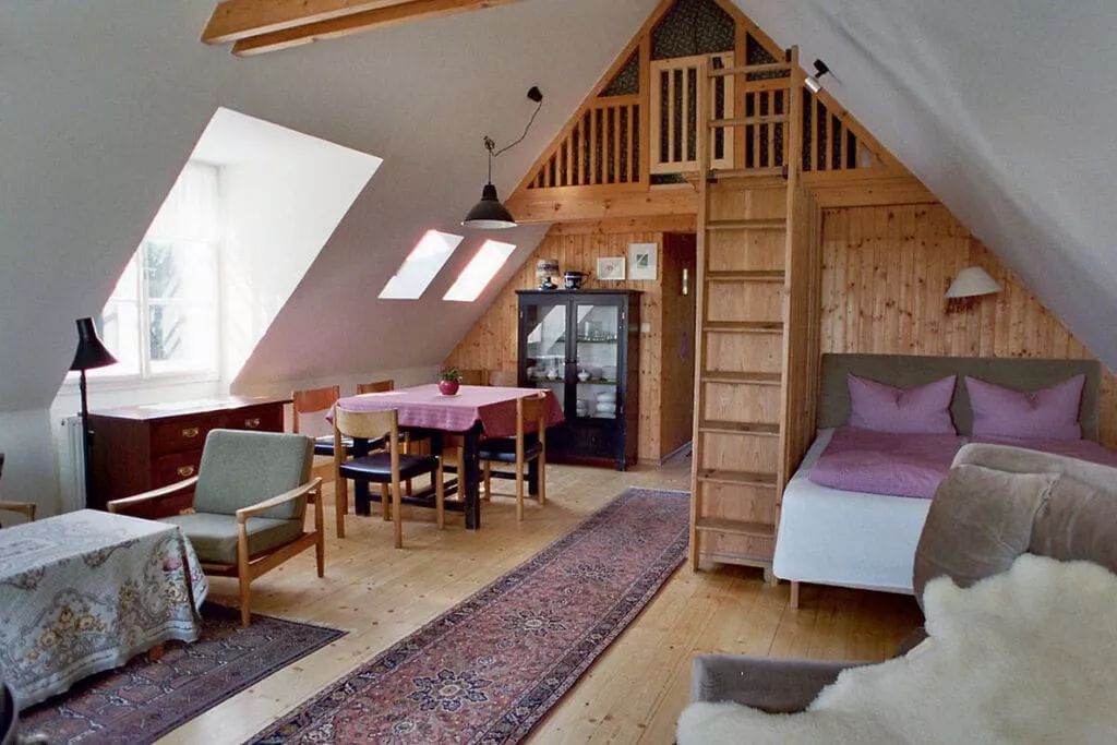 5264-Living room