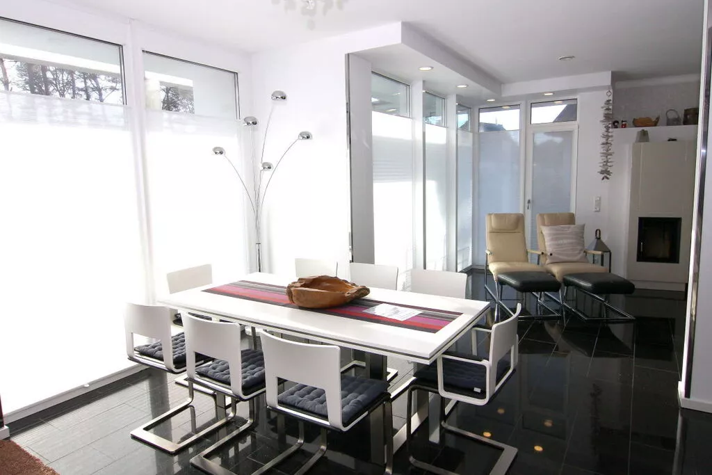 62638-Dining room