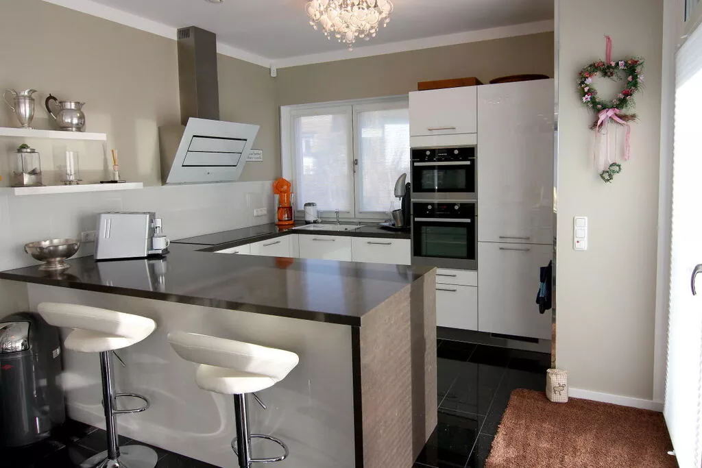 62638-Kitchen
