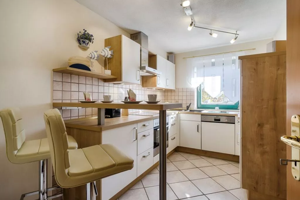 38067-Kitchen