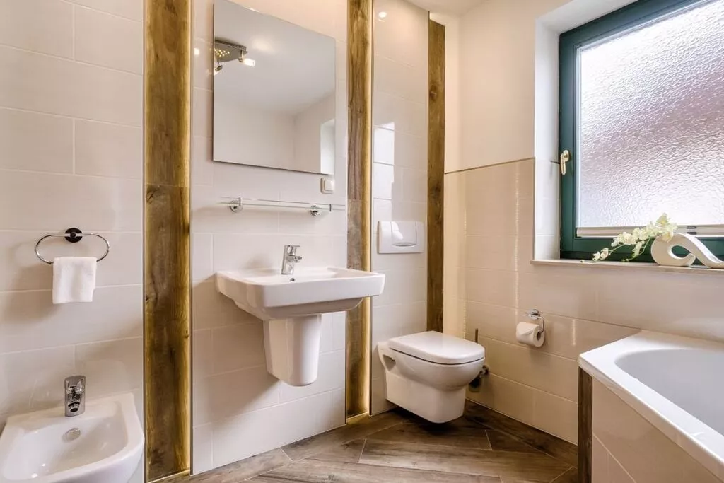 38067-Bathroom