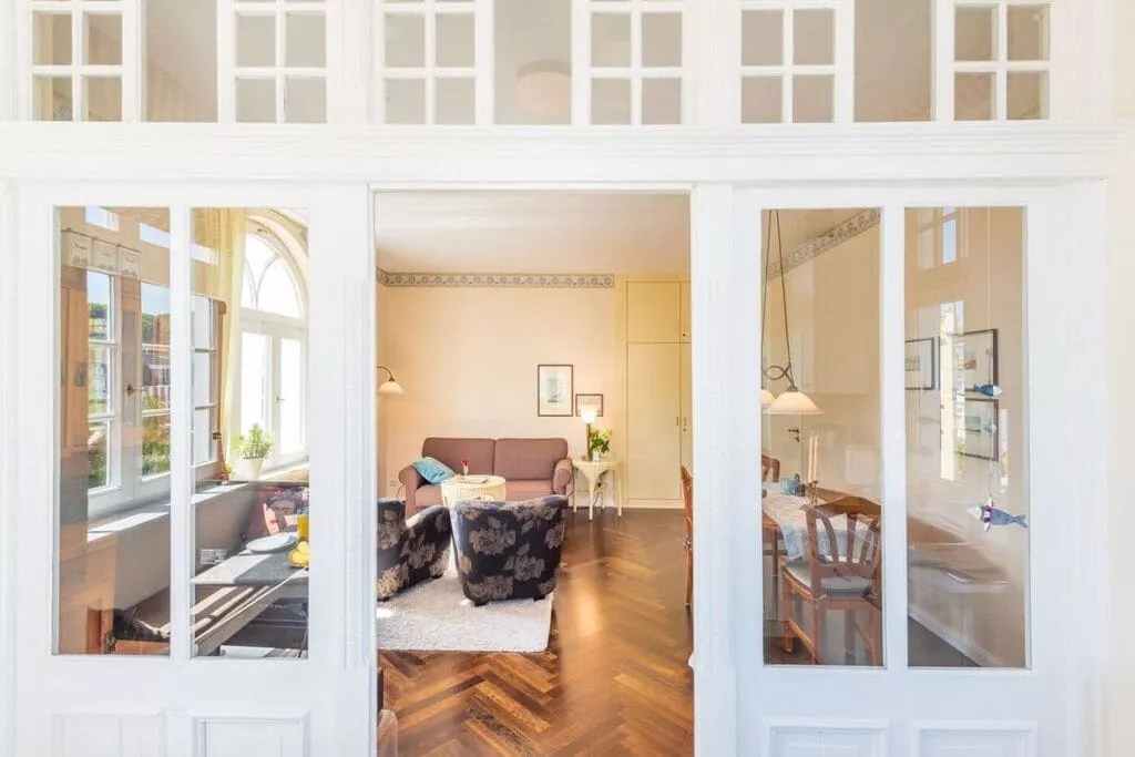 26737-Living room