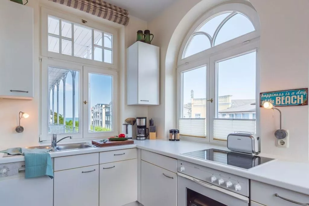 26737-Kitchen