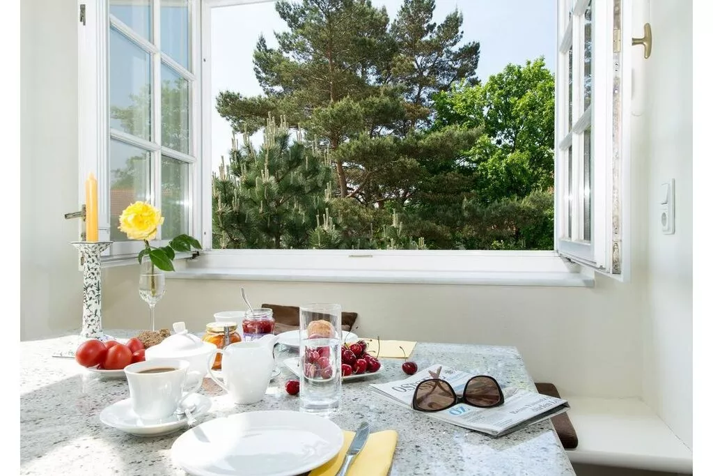 26737-Dining room