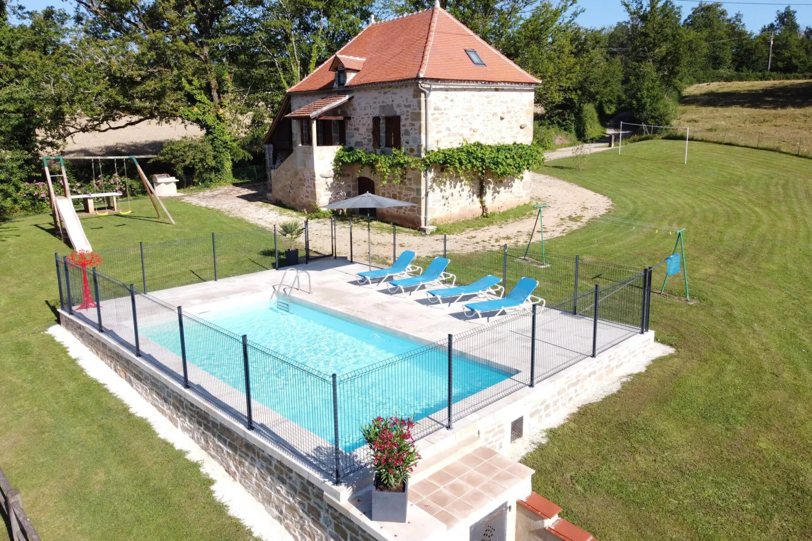 Maison de vacances Rueyres-Piscine