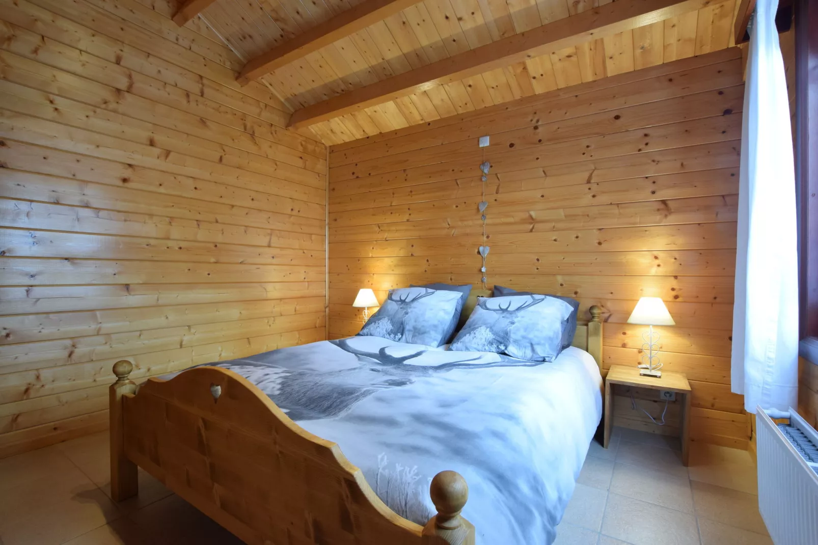 Happy Wood Chalet-Bedroom
