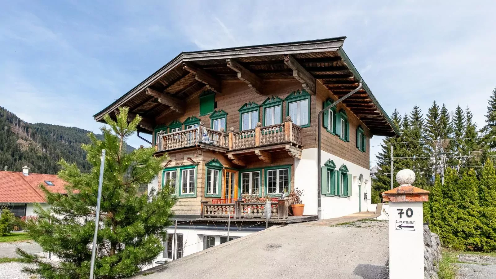 Villa Kitz-Exterior summer
