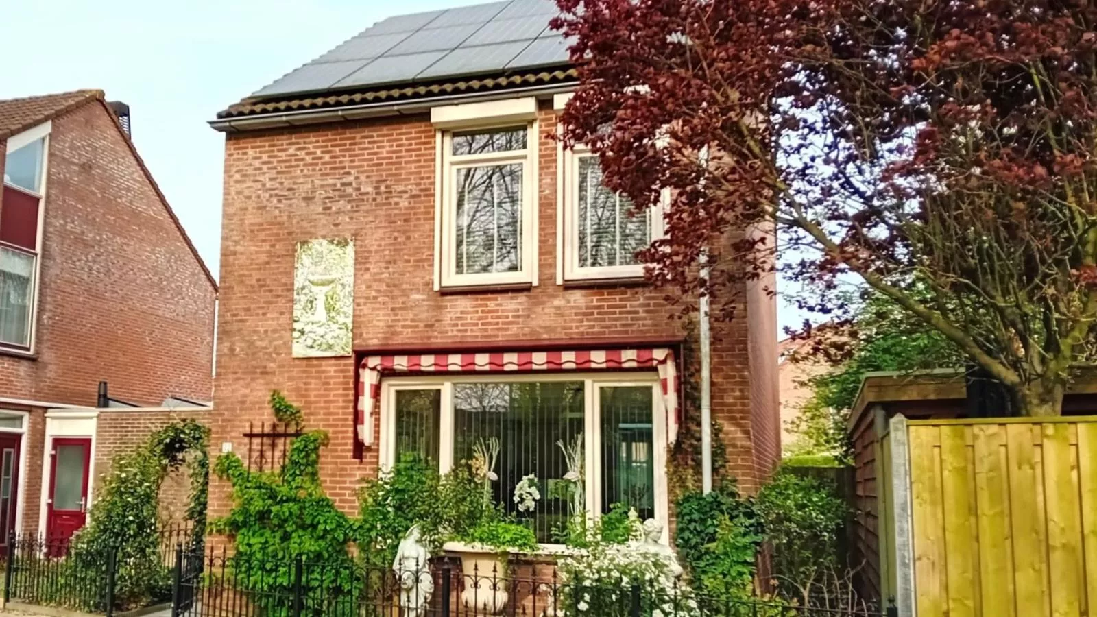 Diamond-Exterior summer