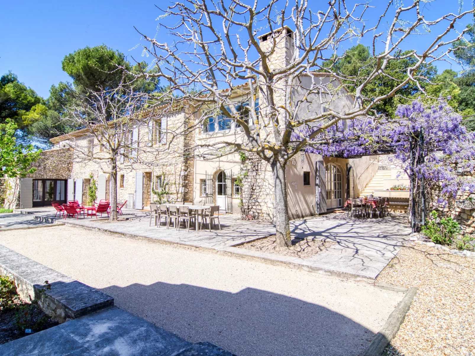 Domaine de Piegros-Outside