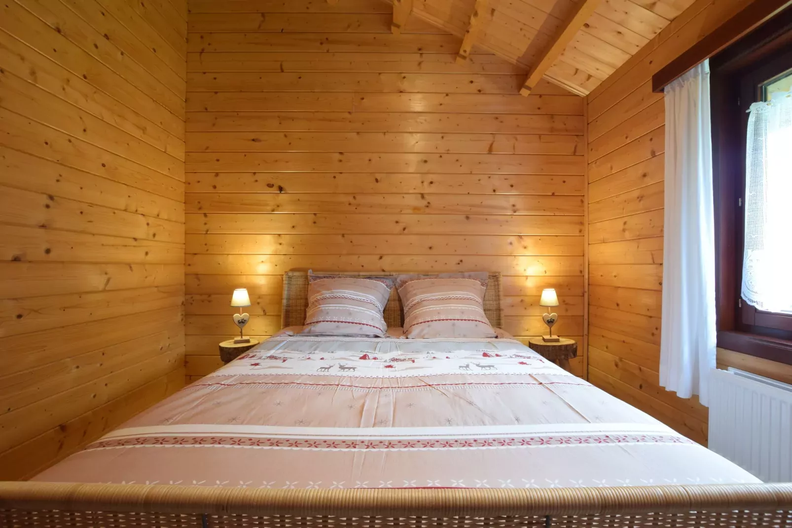 Happy Wood Chalet-Bedroom
