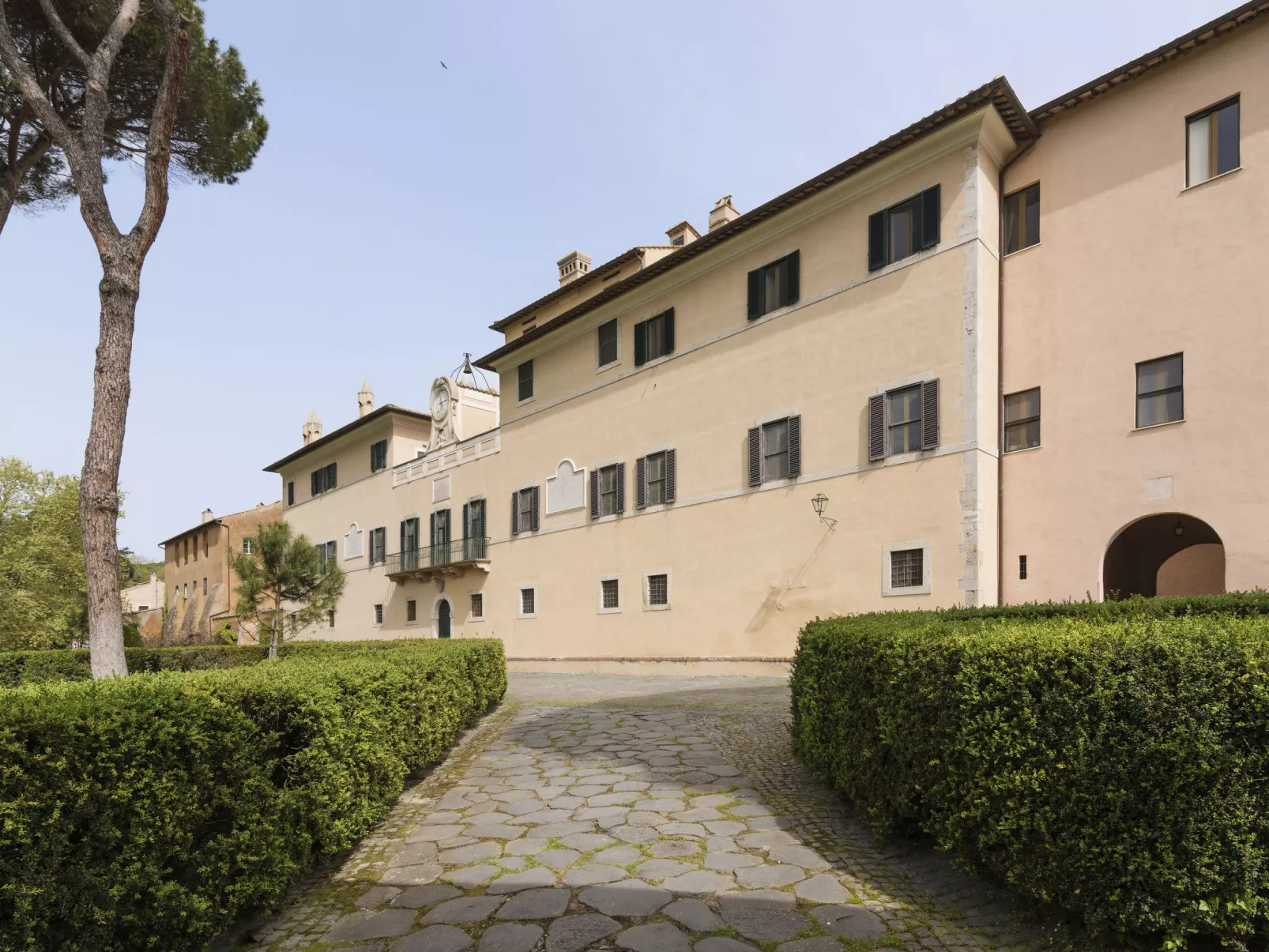 Castello di Torre in Pietra-Outside