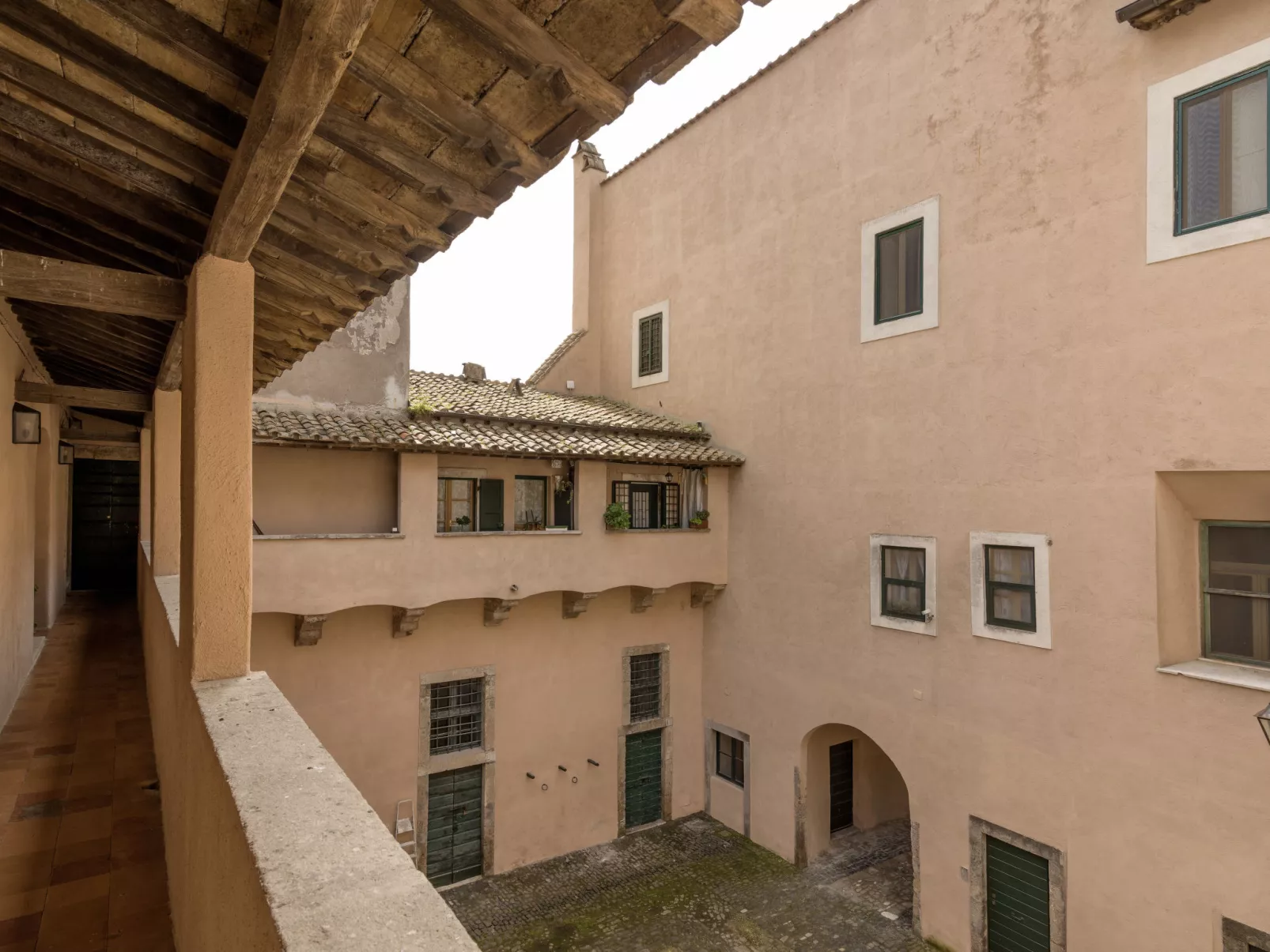 Castello di Torre in Pietra-Outside