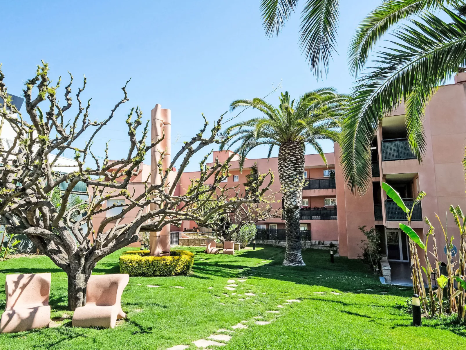 Playa Tarraco-Outside