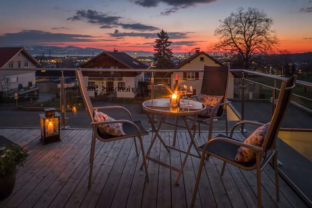 276308-Terrassenbalkon