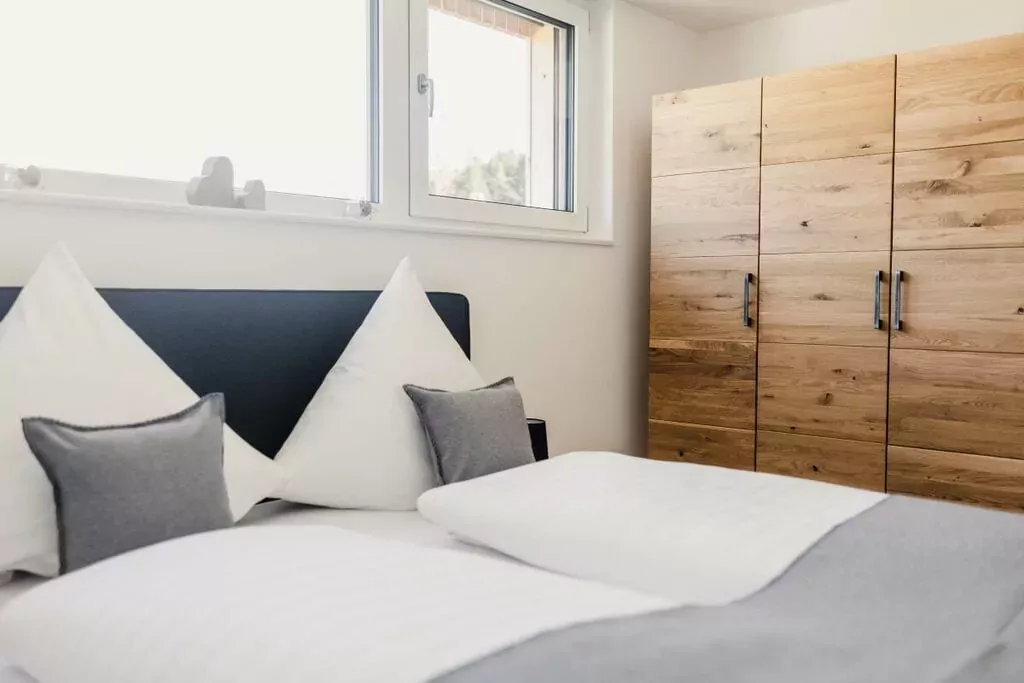 444607-Bedroom