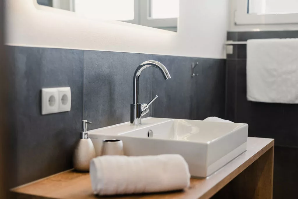 444607-Bathroom