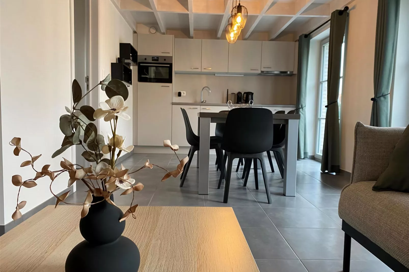 WH2 / 3-Kitchen