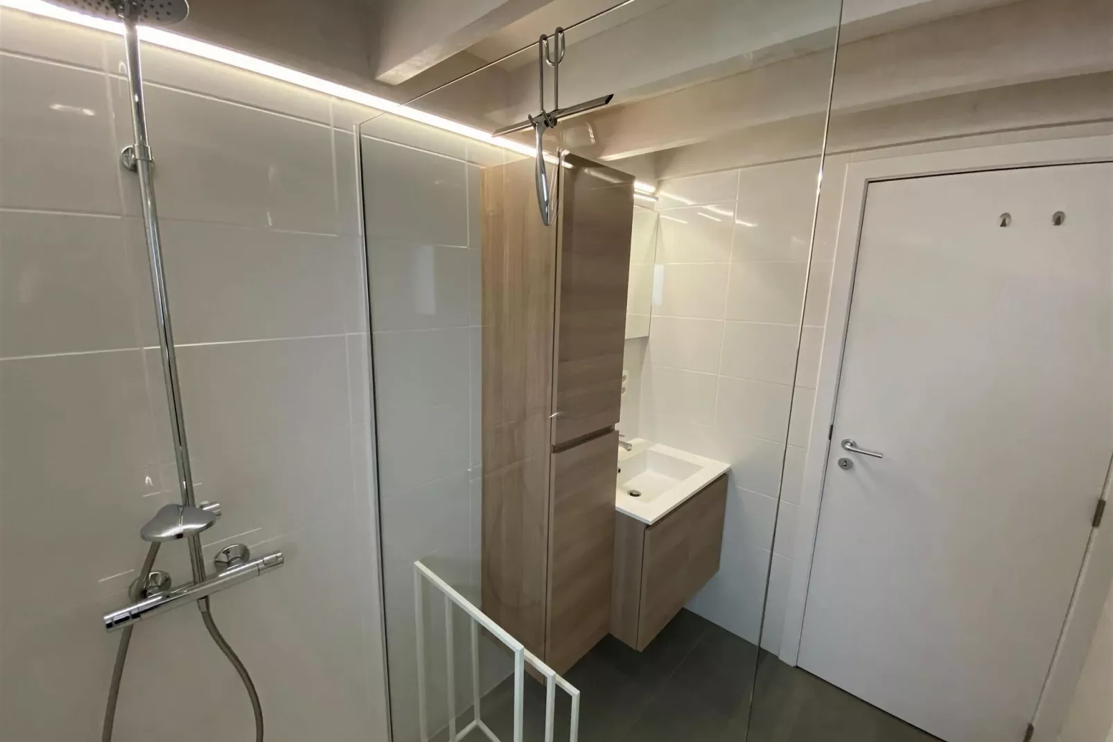 WH2 / 3-Bathroom