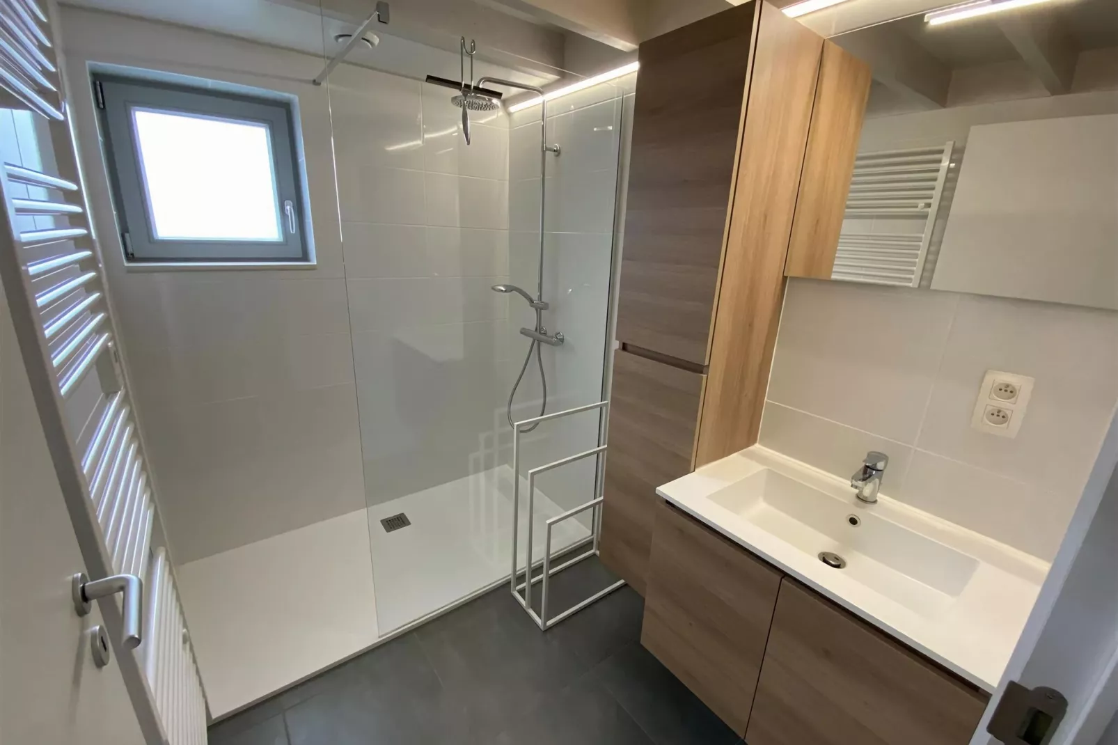 WH2 / 3-Bathroom