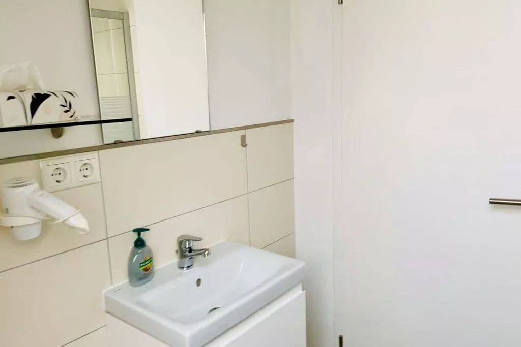 452838-Bathroom