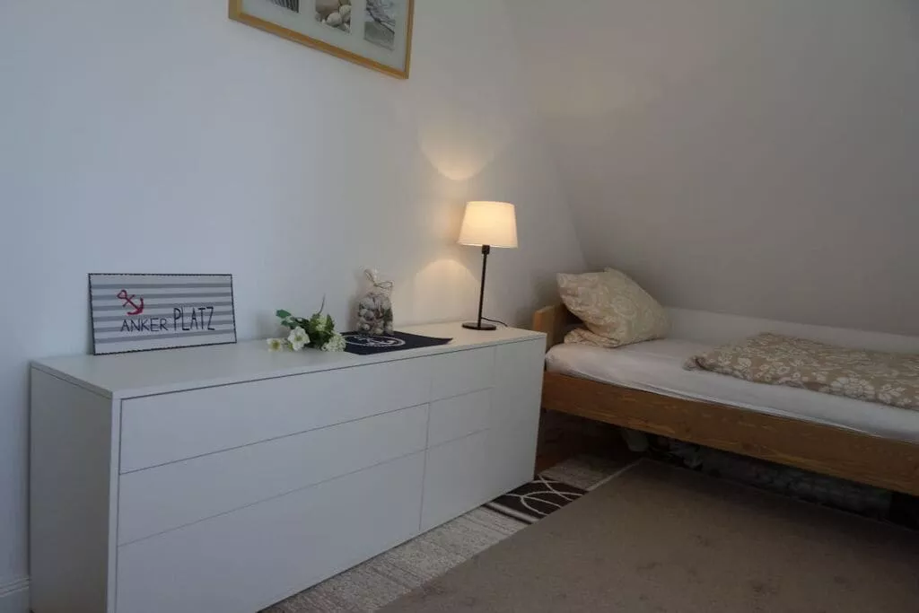 217302-Bedroom