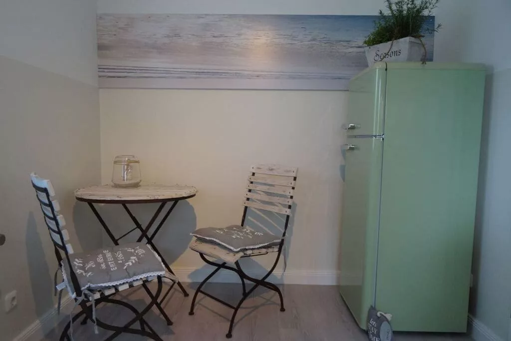 217302-Dining room