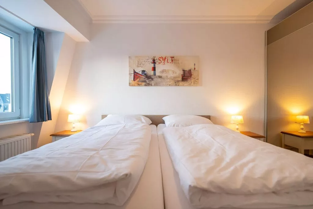 393695-Bedroom