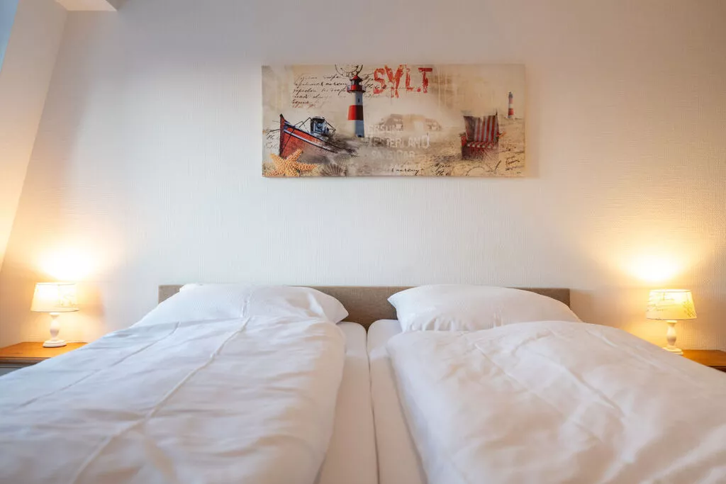 393695-Bedroom