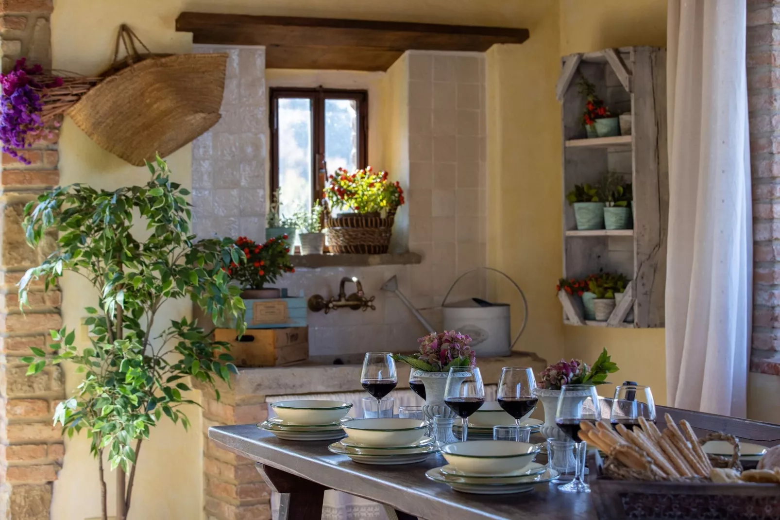 Casa Lamate-Dining room