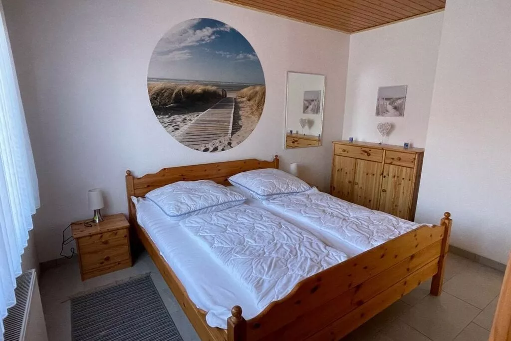 295862-Bedroom