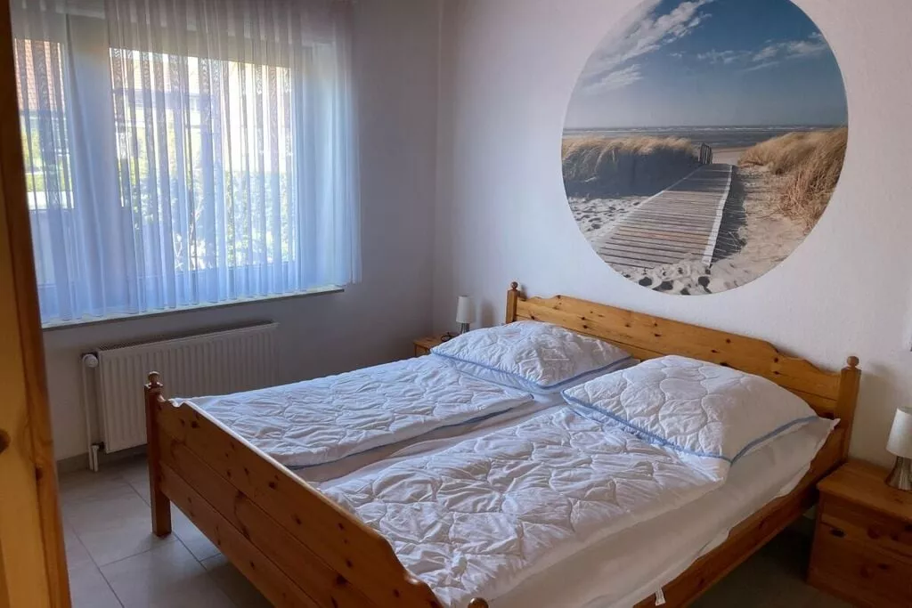295862-Bedroom