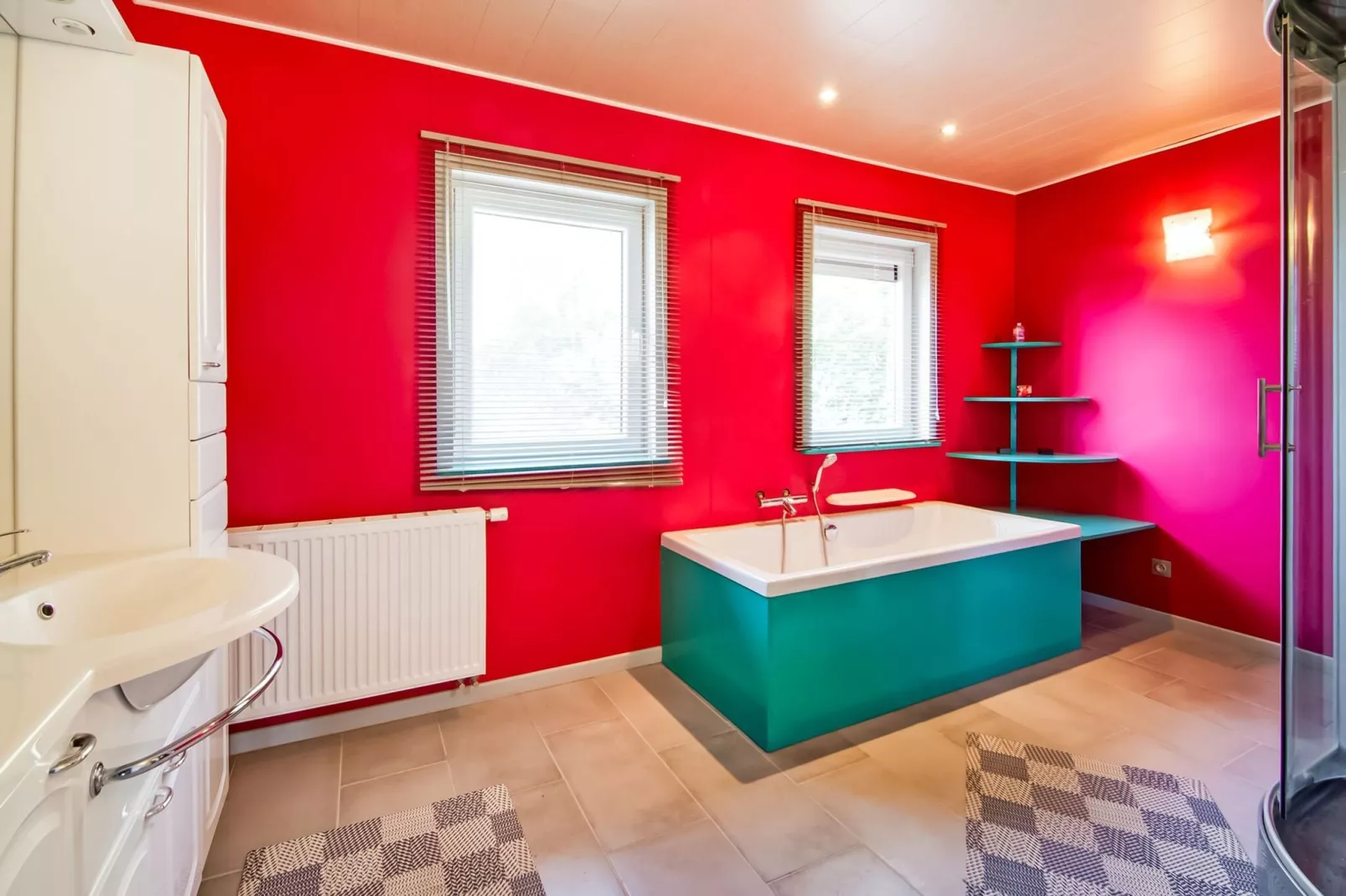 Super Flux-Bathroom