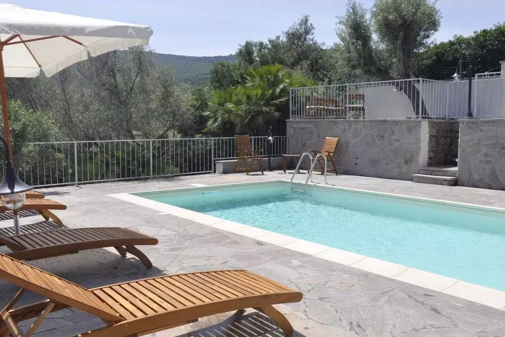poolofhouse