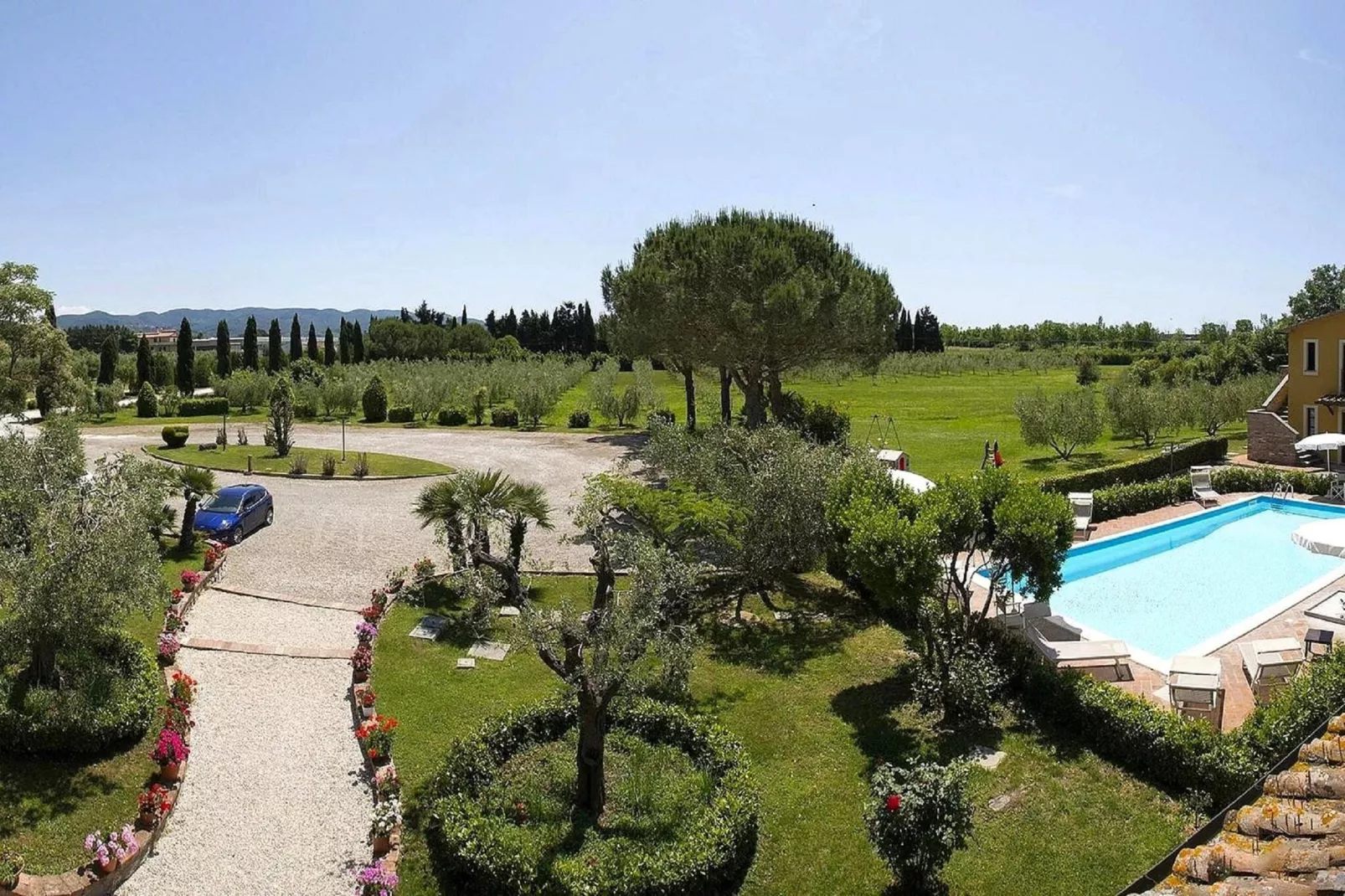 Trilo-Exterior summer